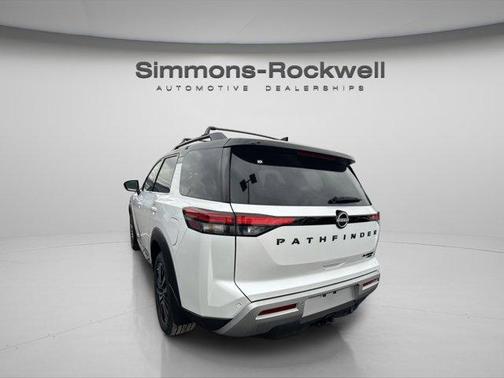 2025 Nissan Pathfinder Platinum