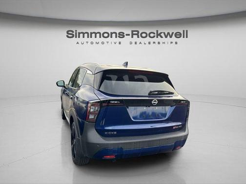 2025 Nissan Kicks SR