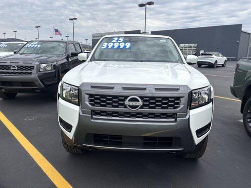 2025 Nissan Frontier SV