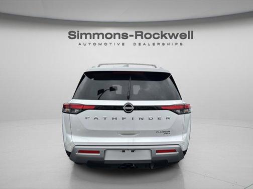 2025 Nissan Pathfinder Platinum