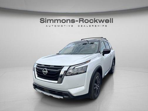 2025 Nissan Pathfinder Platinum