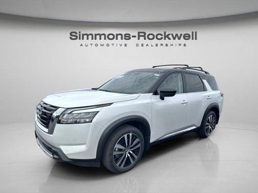 2025 Nissan Pathfinder Platinum