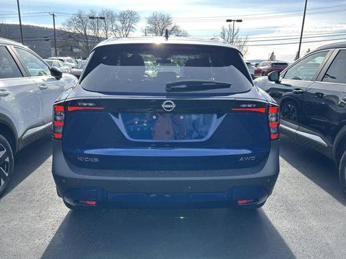 2026 Nissan Kicks SV
