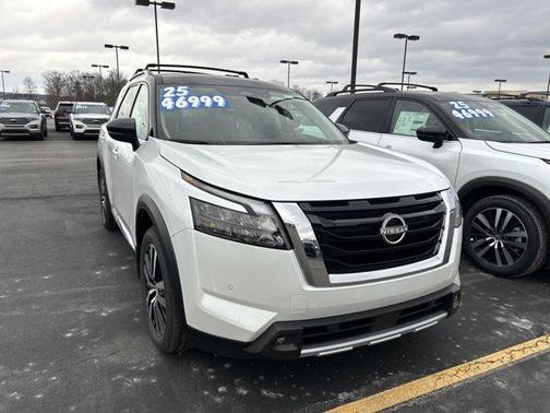 2025 Nissan Pathfinder Platinum