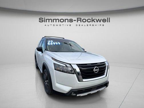 2025 Nissan Pathfinder Platinum