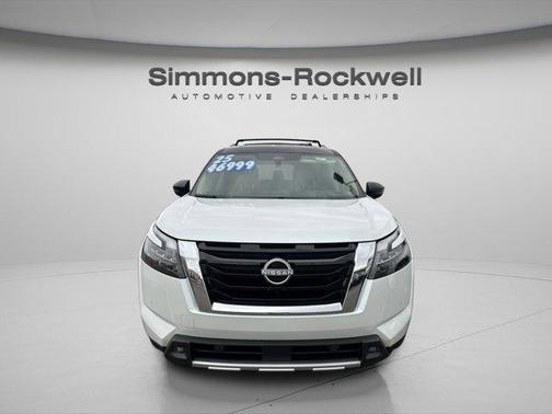 2025 Nissan Pathfinder Platinum