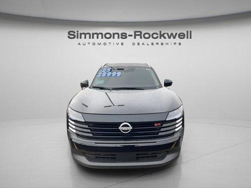 2025 Nissan Kicks SR