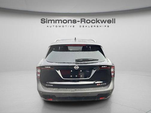 2025 Nissan Kicks SR