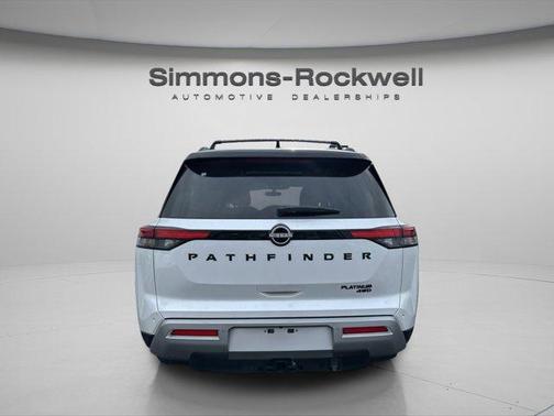 2025 Nissan Pathfinder Platinum