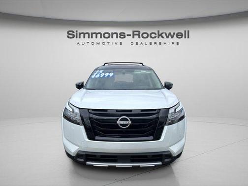 2025 Nissan Pathfinder Platinum