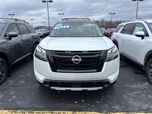 2025 Nissan Pathfinder Platinum