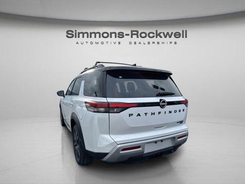 2025 Nissan Pathfinder Platinum