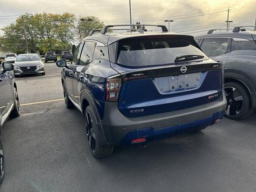 2025 Nissan Kicks SR