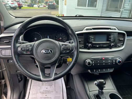 2016 Kia Sorento LX