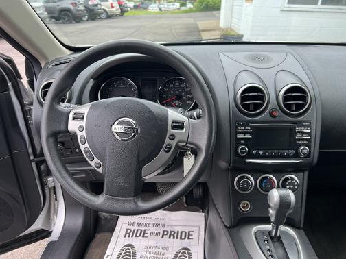 Brilliant Silver 2015 Nissan Rogue Select S