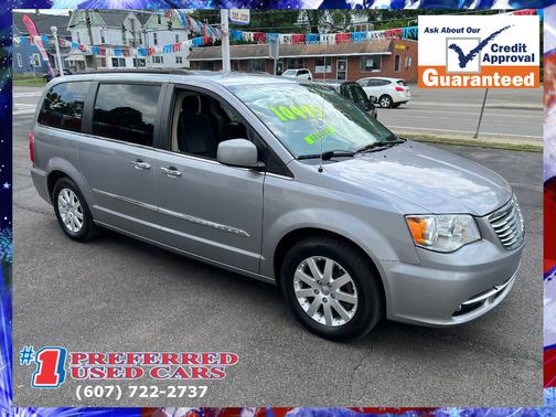 2016 Chrysler Town & Country Touring