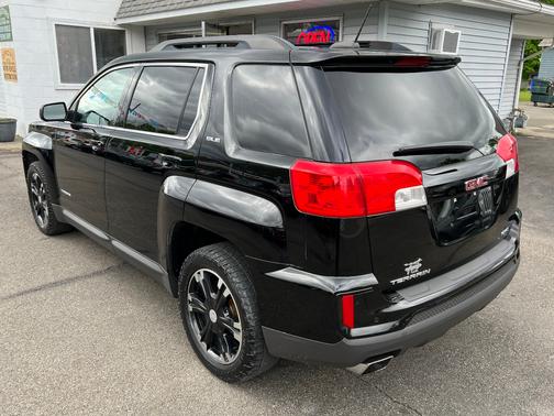 Onyx Black 2017 GMC Terrain SLE-2