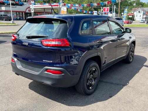 2015 Jeep Cherokee Sport