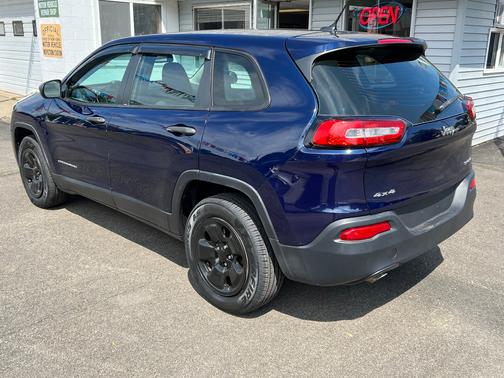 2015 Jeep Cherokee Sport