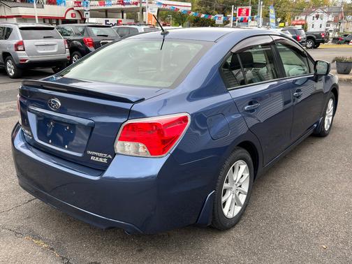 2013 Subaru Impreza 2.0i Premium