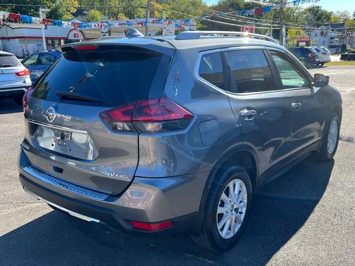2018 Nissan Rogue SV
