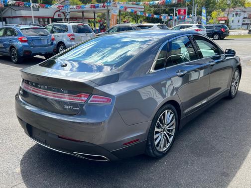 2017 Lincoln MKZ Select