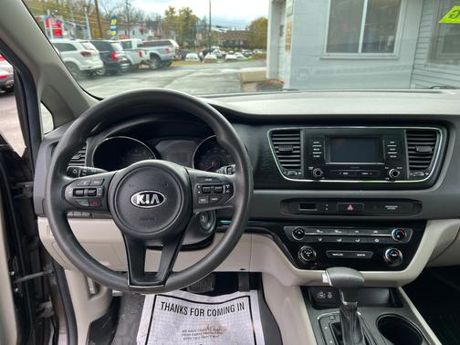 2018 Kia Sedona LX