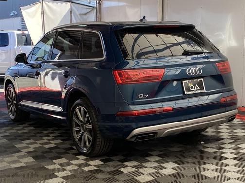 Galaxy Blue Metallic 2019 Audi Q7 45 Premium
