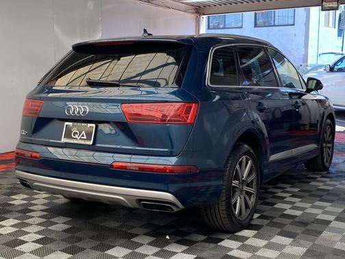 Galaxy Blue Metallic 2019 Audi Q7 45 Premium