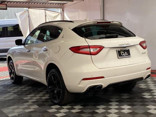 2017 Maserati Levante S