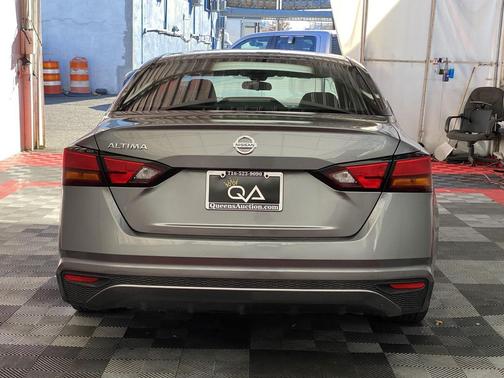 2022 Nissan Altima S FWD