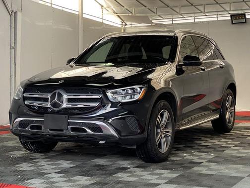 Black 2022 Mercedes-Benz GLC 300 4MATIC