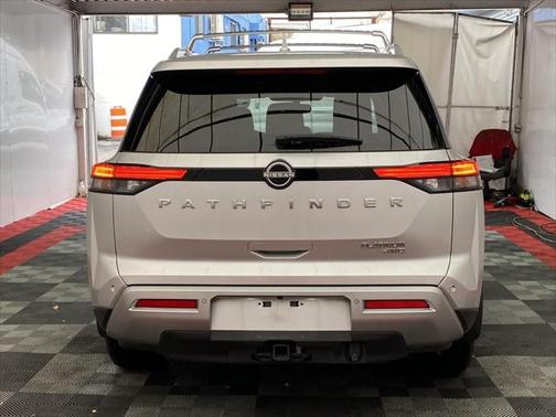 2022 Nissan Pathfinder Platinum 4WD