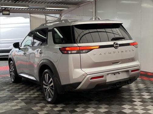 2022 Nissan Pathfinder Platinum 4WD
