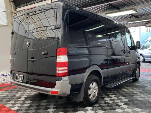 2010 Mercedes-Benz Sprinter 2500