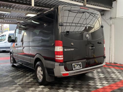2010 Mercedes-Benz Sprinter 2500
