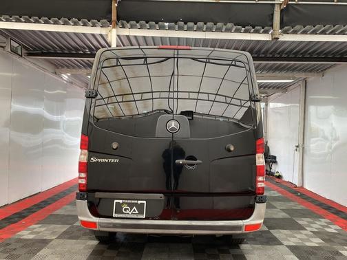 2010 Mercedes-Benz Sprinter 2500