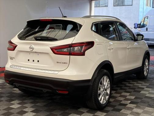 2022 Nissan Rogue Sport SV