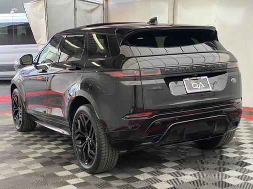 2021 Land Rover Range Rover Evoque R-Dynamic SE