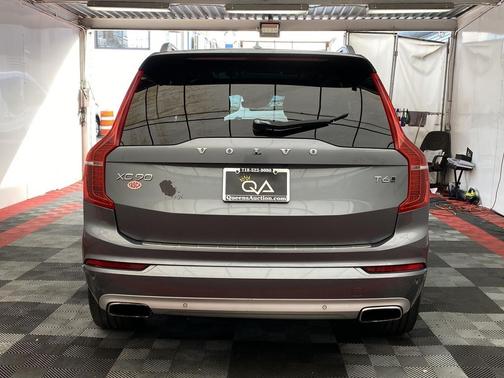 2017 Volvo XC90 T6 Momentum