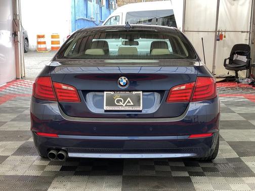 Deep Sea Blue Metallic 2012 BMW 528 xDrive