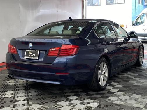 Deep Sea Blue Metallic 2012 BMW 528 xDrive