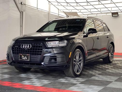 Orca Black Metallic 2018 Audi Q7 3.0T Prestige