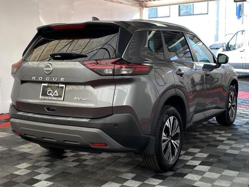 2022 Nissan Rogue SV