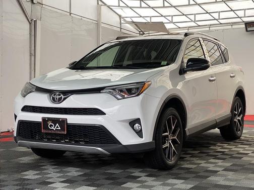 2016 Toyota RAV4 SE