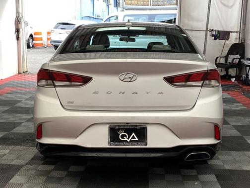 2018 Hyundai SONATA SE