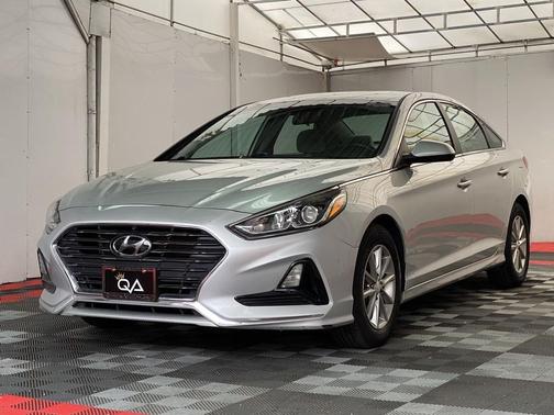2018 Hyundai SONATA SE