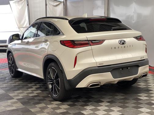 2022 INFINITI QX55 LUXE