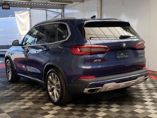 Blue 2019 BMW X5 xDrive40i
