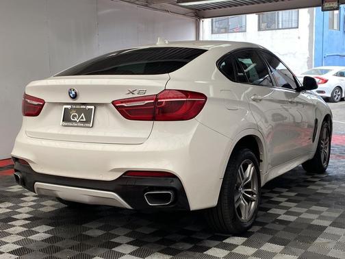 Alpine White 2018 BMW X6 xDrive35i